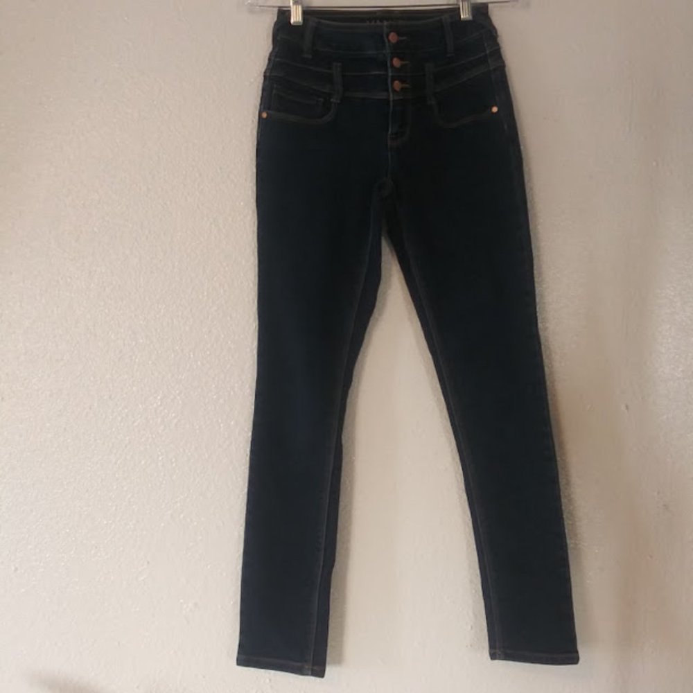 Vanity Women's size 27/30 blue skinny jeans